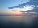 pogled čez mirno morje proti Gradežu
