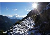 Monte Bruca - 1584 m Na višini okoli 1300 m nas je pozdravil sneg