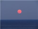 Karpatos vzhod polne lune 2.7.15 skozi koprene nad morjem