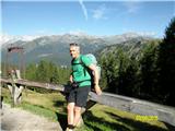 FERRATA SOSAT-Dolomiti di Brenta pri koči Casinei,zadaj Presanella