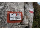 Monte Cadria Opozorilo na zahtevnost grebenskega dostopa na vrh