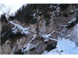Monte Bruca - 1584 m Tudi tale prehod je v celoti varovan. Brez tega bi bile kar težave