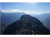 Monte Bruca - 1584 m Sosednja Monte Brizzia, nedaleč od našega vrha