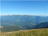 Razgled z vrha proti Julijskim Alpam
