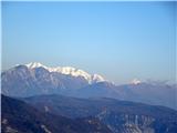 Monte Davanti, 947m Kaninova skupina, desni špiček za grebenom Stola pa je Triglav