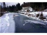 - Zamrznjena reka Radovna...