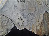 Konečka jama, Brloške peči, Brloški vrh Konečka jama, podpis datiran na leto 1947