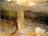 stalagmat oz. kapniški steber