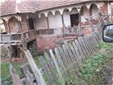 Srbija, Midžor 2169m Detajl iz vasi Topli do, zanimiva arhitektura