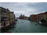 SU E ZO - gori doli po mostovih Benetk Še pogled v drugo smer