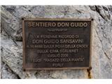 Dolomiti Rosengarten - po poteh škrlatnega gorovja Pot se imenuje Sentiero Don Guido, kake številčne oznake pa nisem zasledil