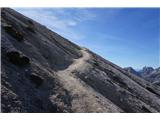 Dolomiti Puez Odle - med prijaznimi velikani Nanj vodi netežavna, večinoma peščena pot