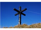 Monte Covria Tole je cilj … nenavaden in velikanski križ. Morda simbolizira topovske cevi.