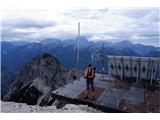 Monte Scinauz Dežne zavese v daljavi so glede na napovedi prišle precej prezgodaj