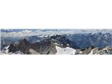 Mogočen razgled z vrha, kjer se pred nami izrišejo najvišji vrhovi Ötztalskih in Stubajskih Alp