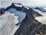 Klasika Stubajskih Alp - Zuckerhütl (3507 m), Wilder Pfaff (3456 m) in Wilder Freiger (3418 m) Vzpon na Wilder Pfaff I.: pogled nazaj po grebenu, v ozadju Wilder Freiger