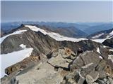 Klasika Stubajskih Alp - Zuckerhütl (3507 m), Wilder Pfaff (3456 m) in Wilder Freiger (3418 m) Vzpon na vrh Zuckerhütla IV.: tik pod vrhom; v ozadju Wilder Pfaff in Wilder Freiger