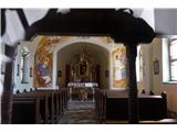 Dobrepoljska krožna pot Lepo poslikana notranjost bližnje cerkve