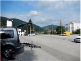 Zasavska Sv.gora in GEOSS (Vače) V Litij, veliko in brezplačno parkirišče pri železniški postaji