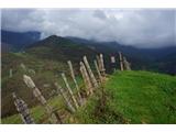 Camino del Salvador – pot preko gora Asturije Panorama. Pot gre velikokrat po obronkih hribov, daleč nad prometnicami