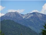 Ratitovec, Kosmati vrh, spredaj Miklavška gora