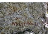 Torre Nuviernulis – posladek v bližini Monte Sernia Začetne oznake na sedlu Nuviernulis