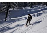 V južnaku je hoja s krplji lahko naporna, ker pri vsakem dvigu nog lopataš težak sneg