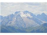 Novalau-2574m,pred Novalau še Gusela-2595m, Averau-2649m,Galina in Groda Negra-2518m Ta dan je bil po celotnih Dolomitih prekrasen razgled-to goro sigurno poznate.