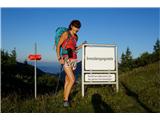 Košuta Hiking - pot brez meja Na Hajnežovem sedlu, meji med Slovenijo in Avstrijo