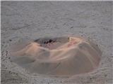 Manjši krater Formica Leo...