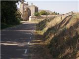 Camino Frances Ruševine samostana San Anton.