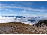 vrh Pece-pogled na kamniško savinjske alpe-oktober 2010